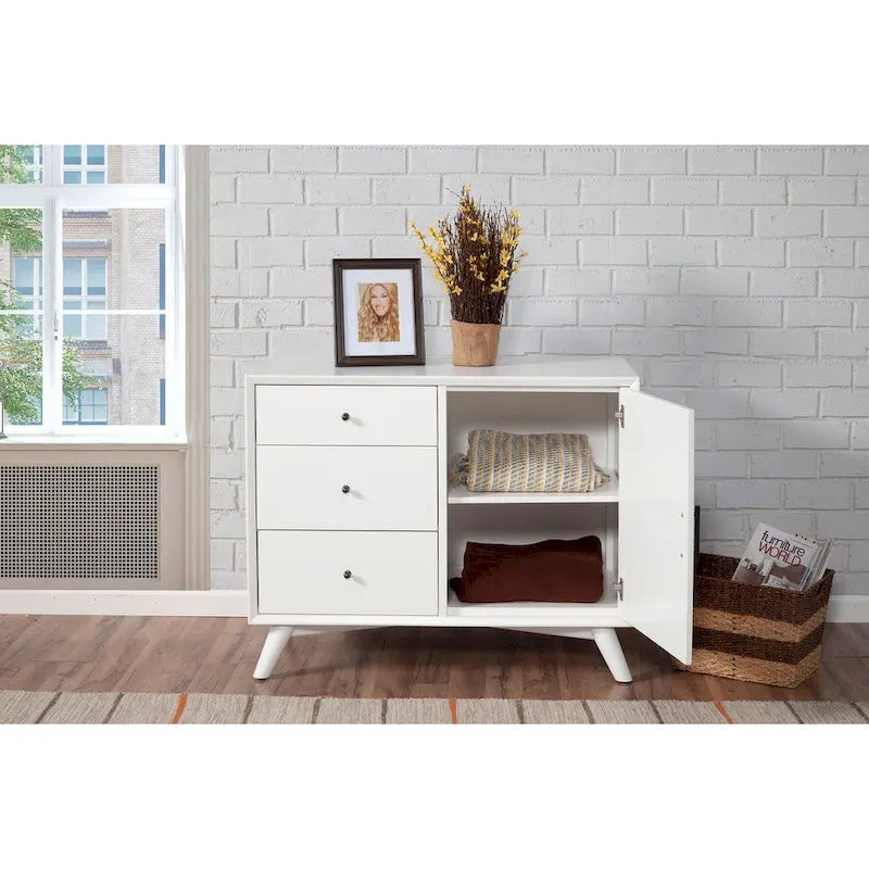 Meuble d'appoint en bois blanc