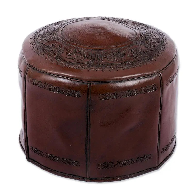 Pouffe en cuir gaufré de style espagnol fait à la main