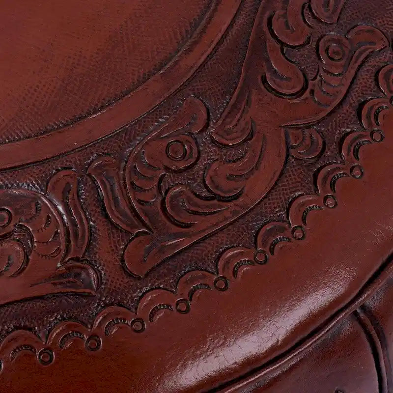 Pouffe en cuir gaufré de style espagnol fait à la main